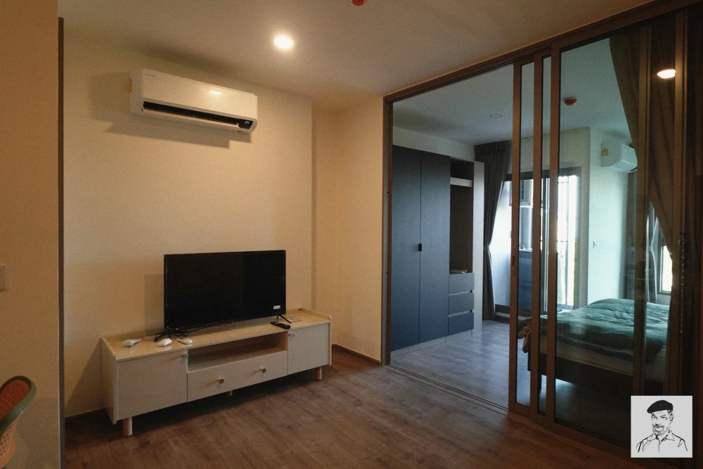 For rent: Aspire Pinklao - Arun Amarin, 5th floor, tree view, cool breeze all the time, fully furnished, must reserve now.