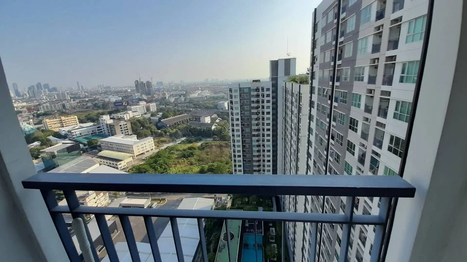 For rent: Aspire Rama 4, stunning infinity view, no obstructions, fully furnished, ready to move in, and electricity ready.