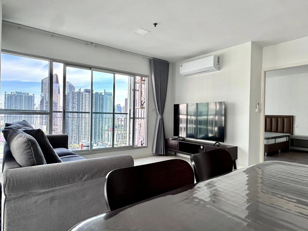 For rent: Aspire Rama 9, spacious room, 22nd floor, high view, comes with complete facilities, hurry and book.