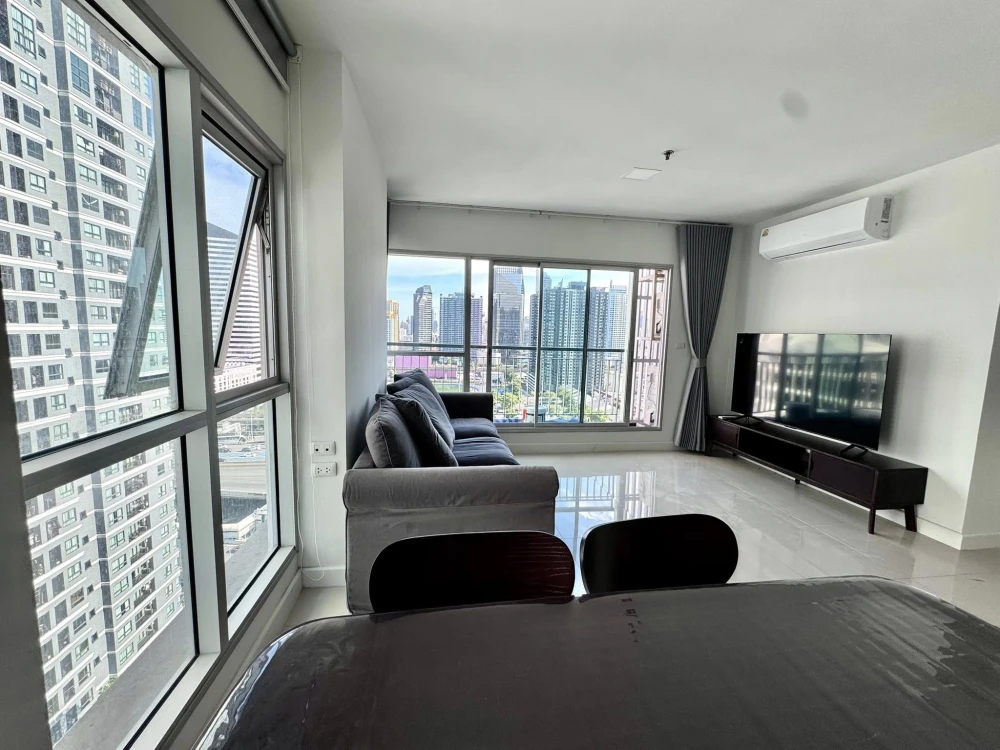 For rent: Aspire Rama 9, spacious room, 22nd floor, high view, comes with complete facilities, hurry and book.