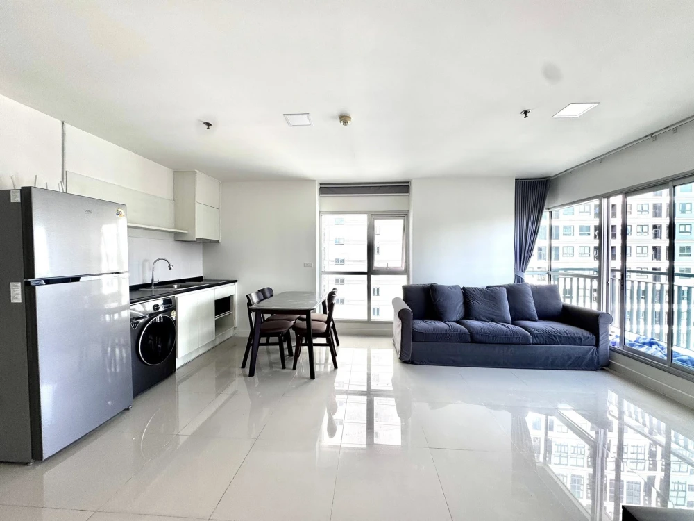 For rent: Aspire Rama 9, spacious room, 22nd floor, high view, comes with complete facilities, hurry and book.
