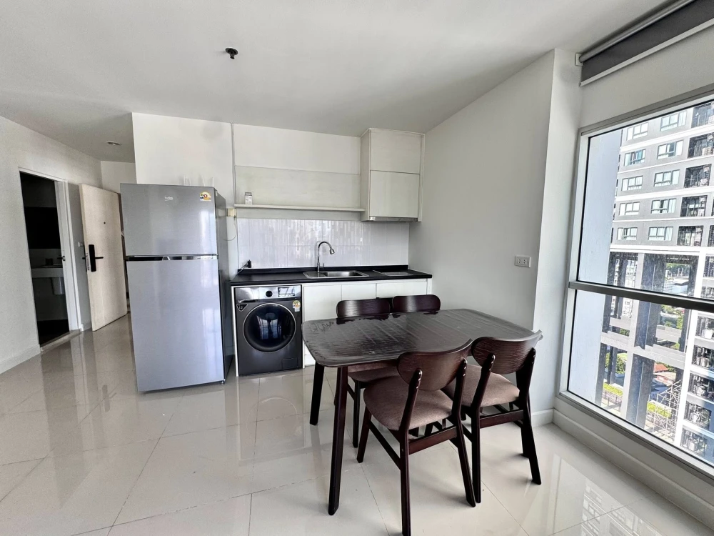 For rent: Aspire Rama 9, spacious room, 22nd floor, high view, comes with complete facilities, hurry and book.