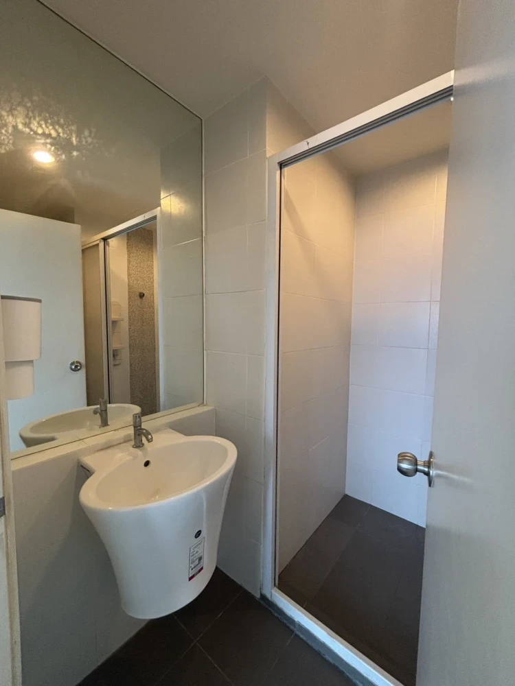For rent: Aspire Rattanathibet 1 room, ready to move in, full facilities, book now, don't miss out.