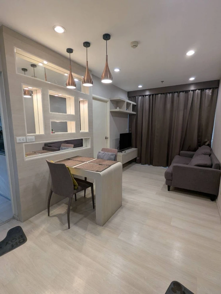 For rent: Aspire Rattanathibet, 10th floor, corner unit, 2 bedrooms with stunning built-in furnishings. Don't miss out!