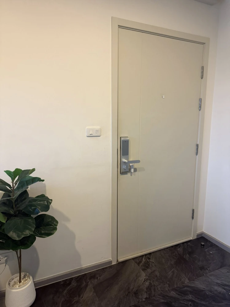 For rent: Aspire Sathorn-Ratchapruek, large room, comfortable, lots of usable space, great price, hurry and reserve now!