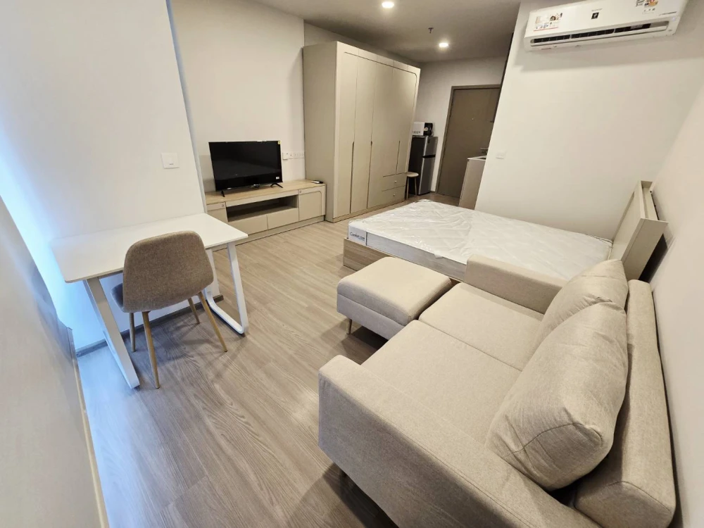 For rent!! Aspire Sukhumvit - Rama 4, 15th floor, fully furnished, ready to move in. Don't miss out!!