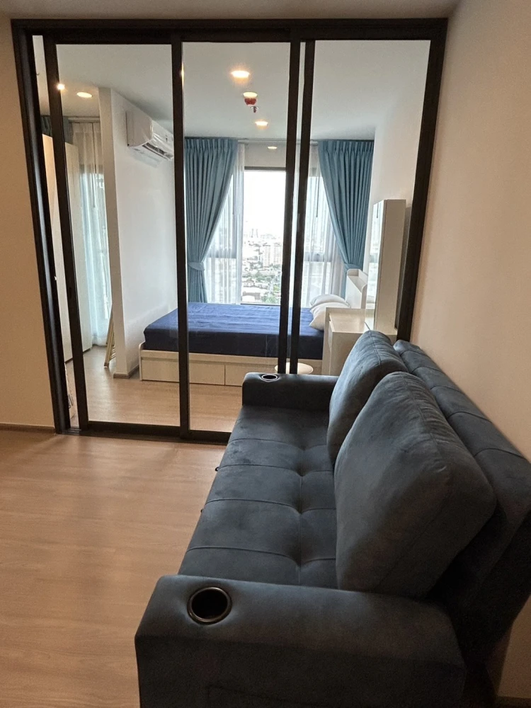 For rent!! Aspire Sukhumvit - Rama 4, 29th floor, fully furnished, ready to move in. Don't miss out!!