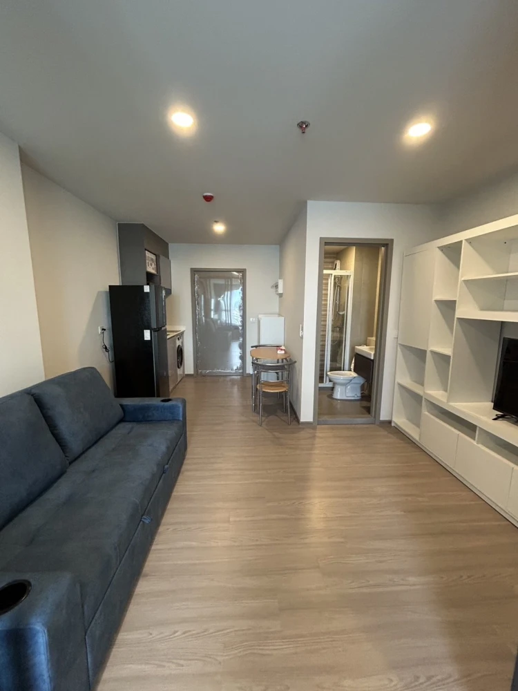For rent!! Aspire Sukhumvit - Rama 4, 29th floor, fully furnished, ready to move in. Don't miss out!!