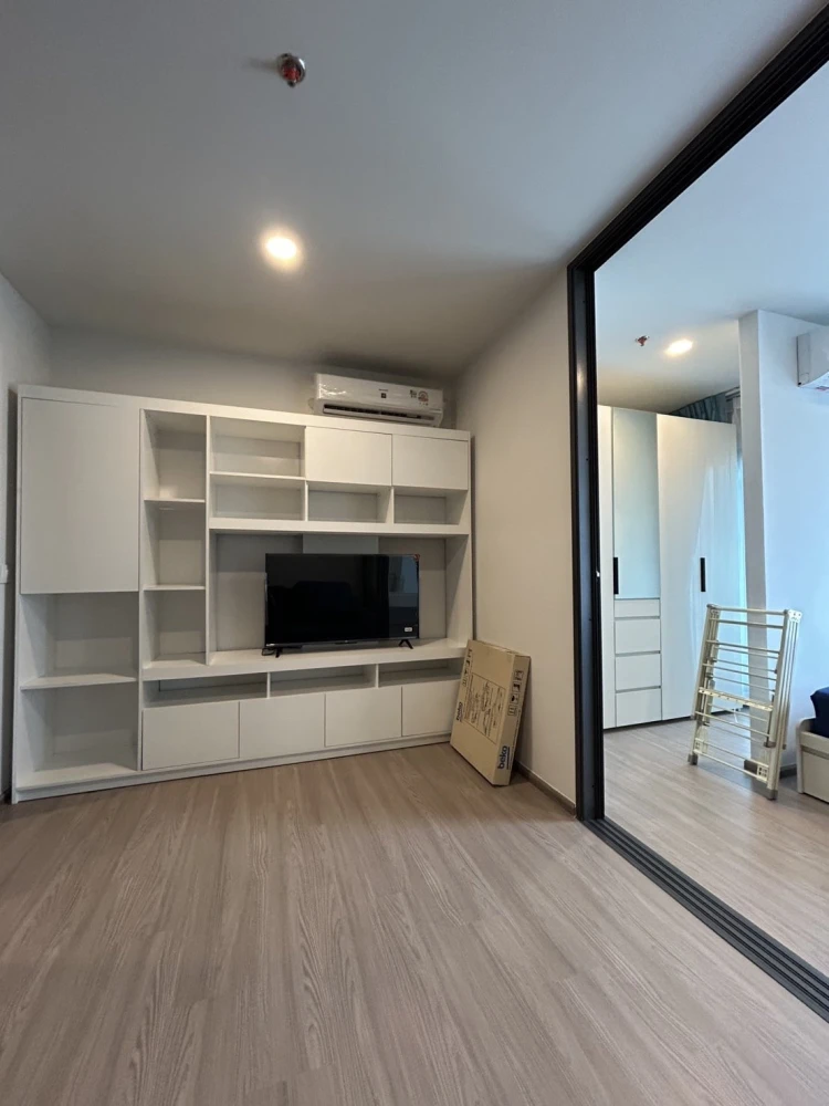 For rent!! Aspire Sukhumvit - Rama 4, 29th floor, fully furnished, ready to move in. Don't miss out!!