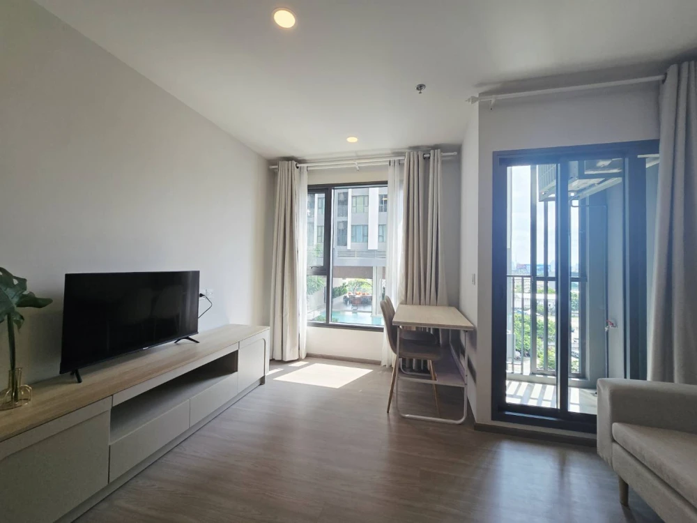 For rent!! Aspire Sukhumvit - Rama 4, 9th floor, beautiful unit, fully furnished, ready to move in. Don't miss out!!
