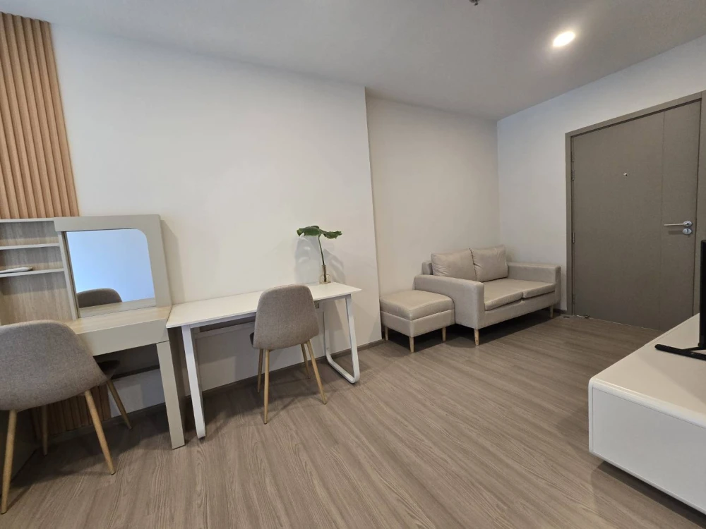 For rent!! Aspire Sukhumvit - Rama 4, 9th floor, beautiful room, fully furnished, ready to move in. Don't miss out!!
