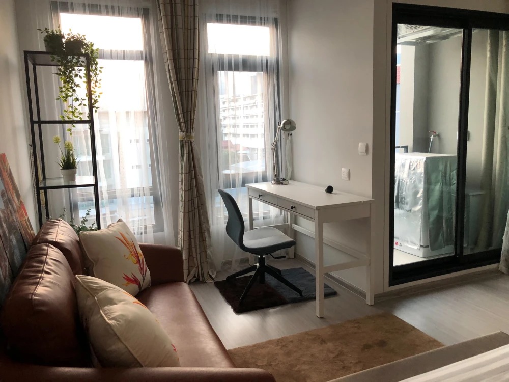 For rent!! Aspire Asoke-Ratchada, 7th floor, Building A, good location condo, good price, convenient transportation, hurry up and book now!!