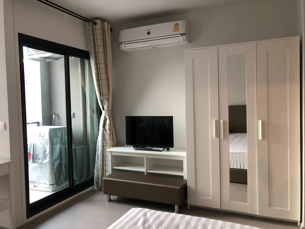 For rent!! Aspire Asoke-Ratchada, 7th floor, Building A, good location condo, good price, convenient transportation, hurry up and book now!!