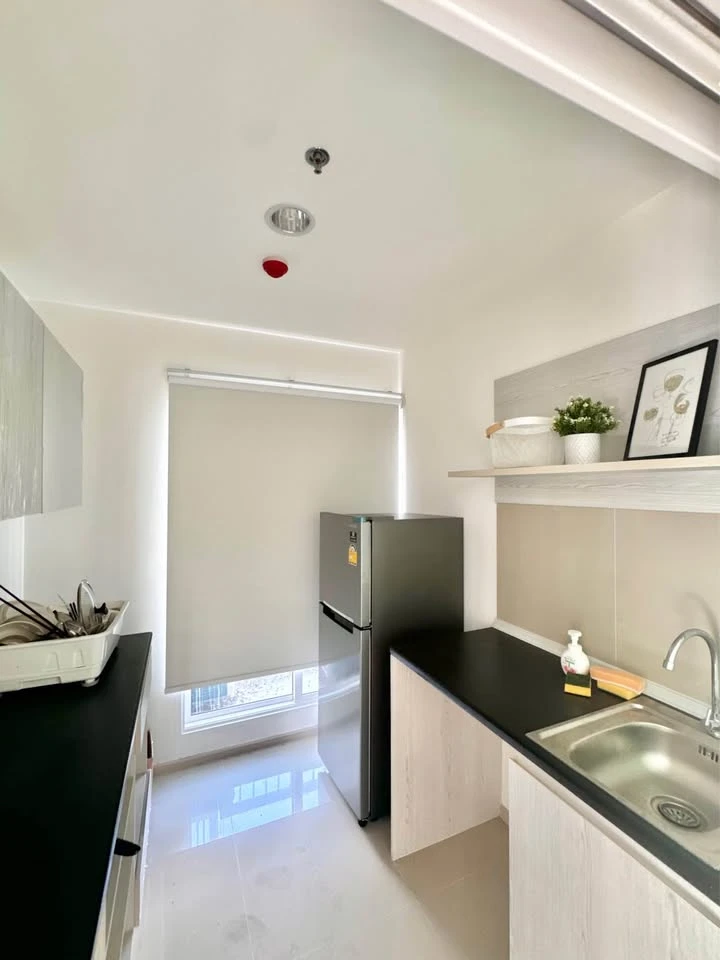 For rent, Aspire Erawan, ready to move in, high floor, furnished, reserve now.