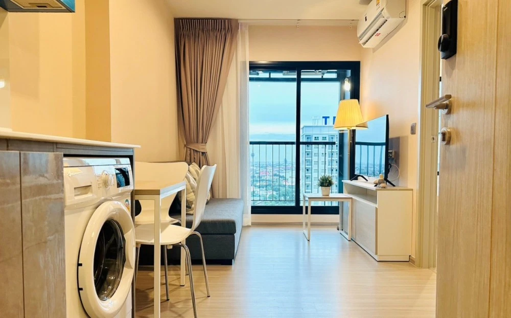 For rent, Aspire Erawan Prime, high floor, open view, decorated in soft tones, very livable. I'm telling you, just make a reservation.
