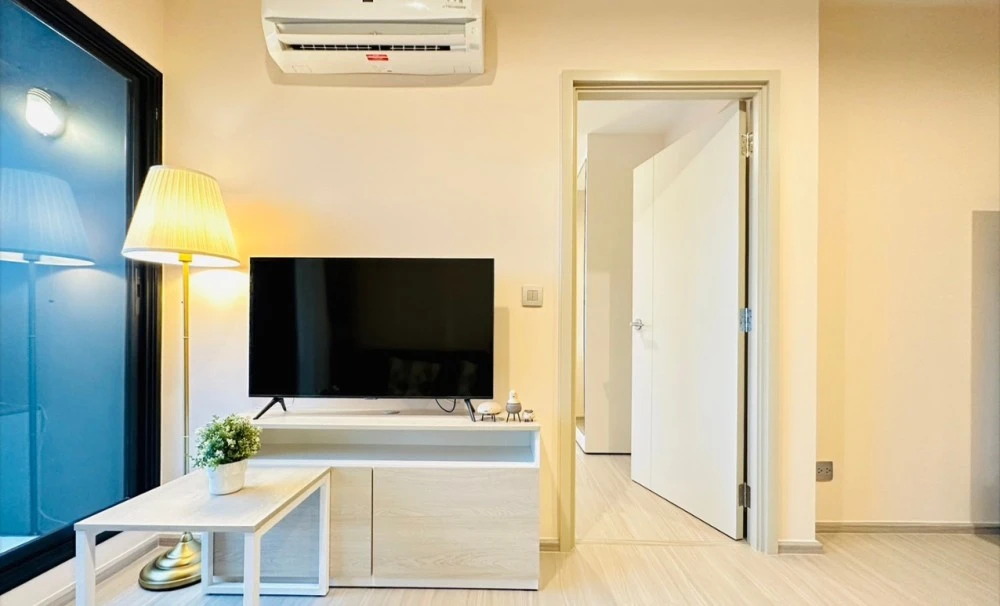 For rent, Aspire Erawan Prime, high floor, open view, decorated in soft tones, very livable. I'm telling you, just make a reservation.