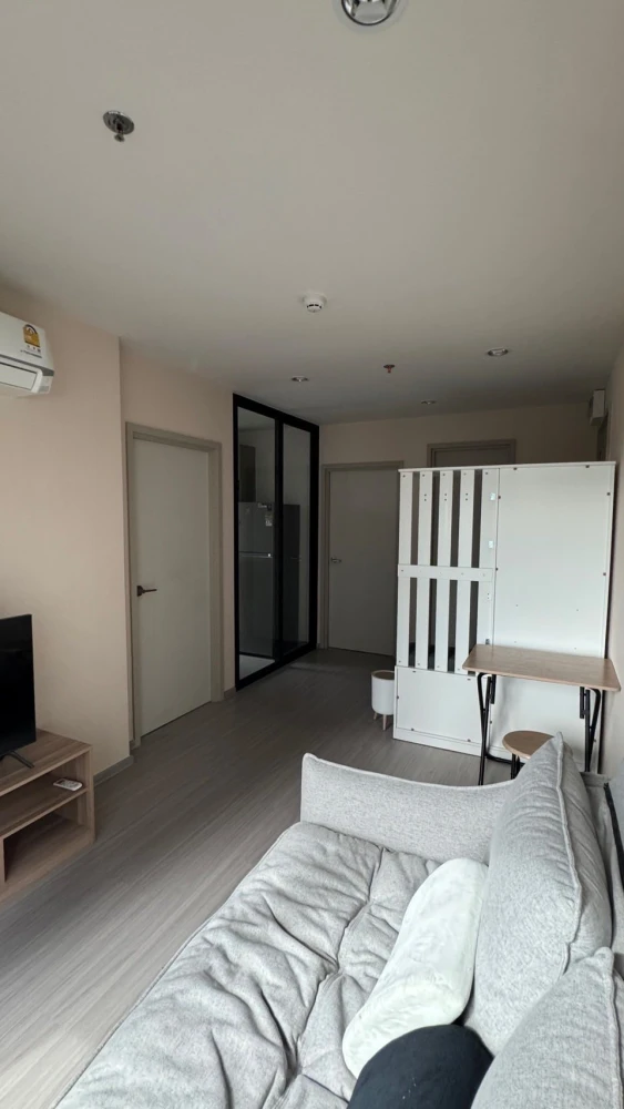 For rent: Aspire Erawan Prime, large room, 2 bedrooms, 1 bathroom, very spacious, ready to move in.