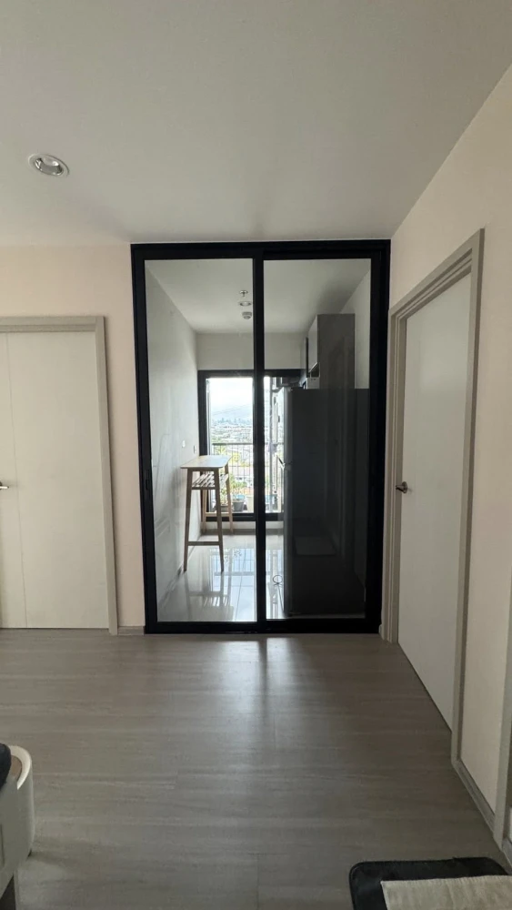 For rent: Aspire Erawan Prime, large room, 2 bedrooms, 1 bathroom, very spacious, ready to move in.