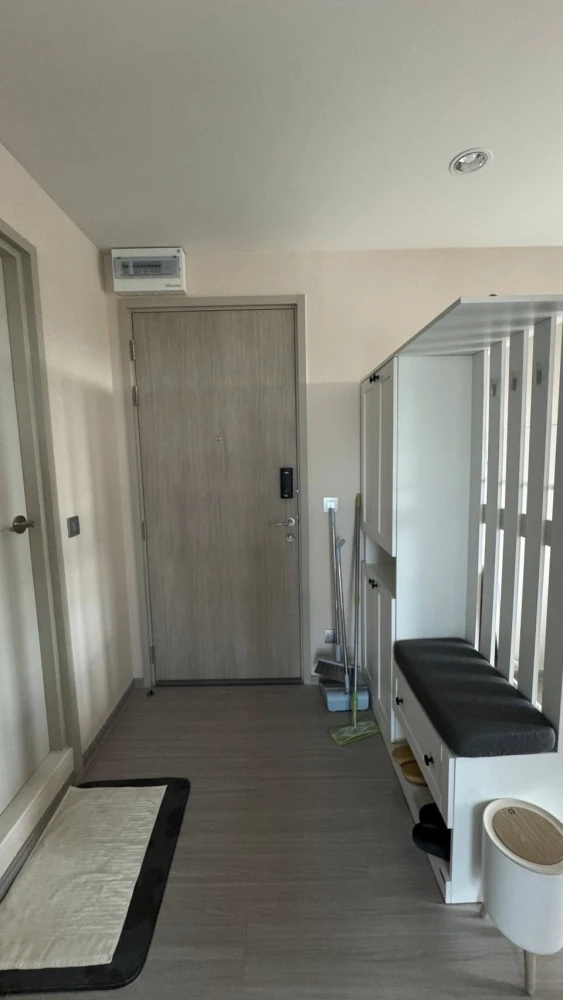 For rent: Aspire Erawan Prime, large room, 2 bedrooms, 1 bathroom, very spacious, ready to move in.