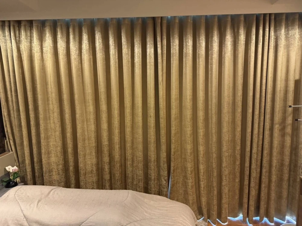For rent: Abstract Phahonyothin Park, very high floor, wallpaper all over the room. You'll regret it if you miss it.