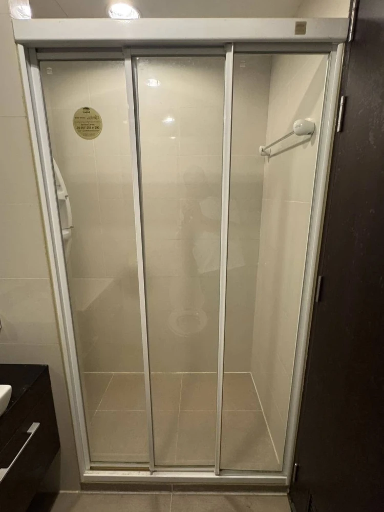 For rent: Abstract Phahonyothin Park, very high floor, wallpaper all over the room. You'll regret it if you miss it.