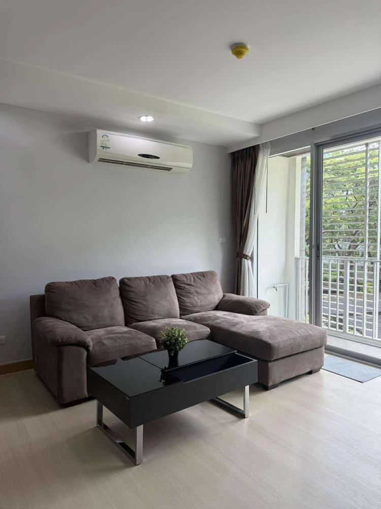 For rent: Abstract Phahonyothin Park, Building A, 3rd floor, garden view. Quiet atmosphere, very spacious room.