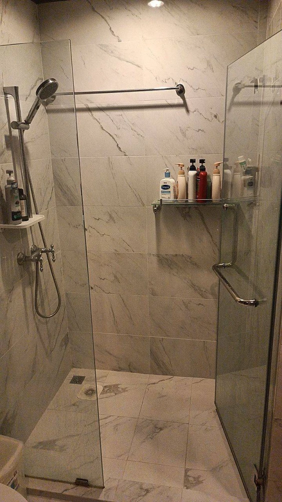 For rent The Reserve Kasemsan 3 project, Building A, 5th floor, fully furnished, ready to move in.