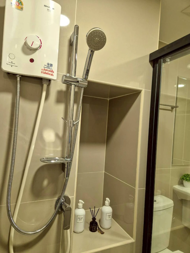 For rent: Monte Rangsit project, ready-to-move-in room, partitioned into sections, perfectly divided zones, great price, hurry and reserve before you