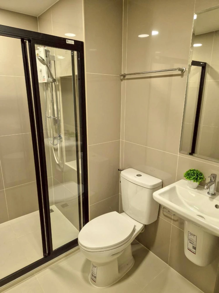 For rent: Monte Rangsit project, ready-to-move-in room, partitioned into sections, perfectly divided zones, great price, hurry and reserve before you