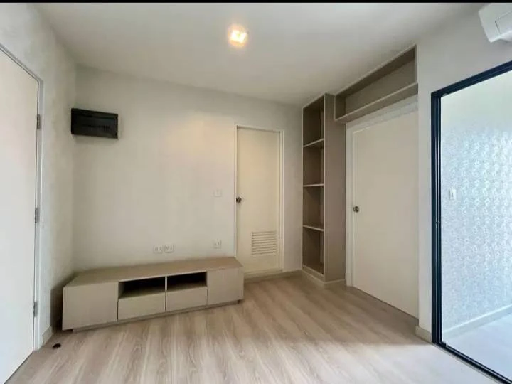 For rent: Skyline Ratchaprarop project, ready to move in, furnished + full facilities, affordable price, if you don't book, you'll miss out+++