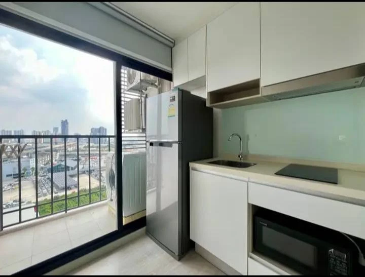 For rent: Skyline Ratchaprarop project, ready to move in, furnished + full facilities, affordable price, if you don't book, you'll miss out+++