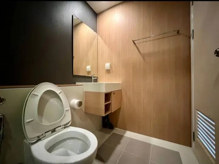 For rent: Skyline Ratchaprarop project, ready to move in, furnished + full facilities, affordable price, if you don't book, you'll miss out+++