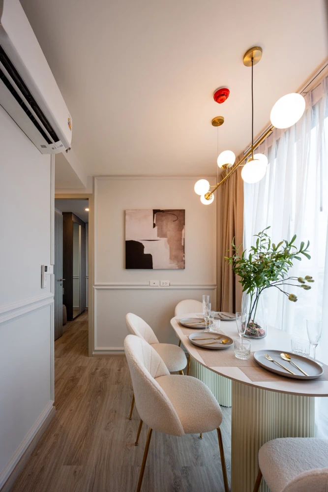For rent: So Origin Phahonyothin 69 Station. Very beautiful room, excellent decoration. Just bring your belongings and move in.