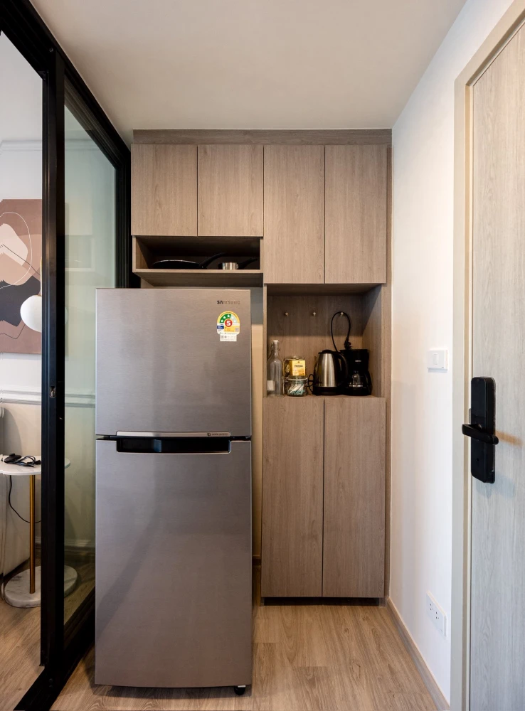For rent: So Origin Phahonyothin 69 Station. Very beautiful room, excellent decoration. Just bring your belongings and move in.