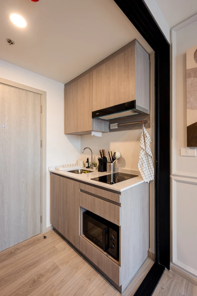 For rent: So Origin Phahonyothin 69 Station. Very beautiful room, excellent decoration. Just bring your belongings and move in.
