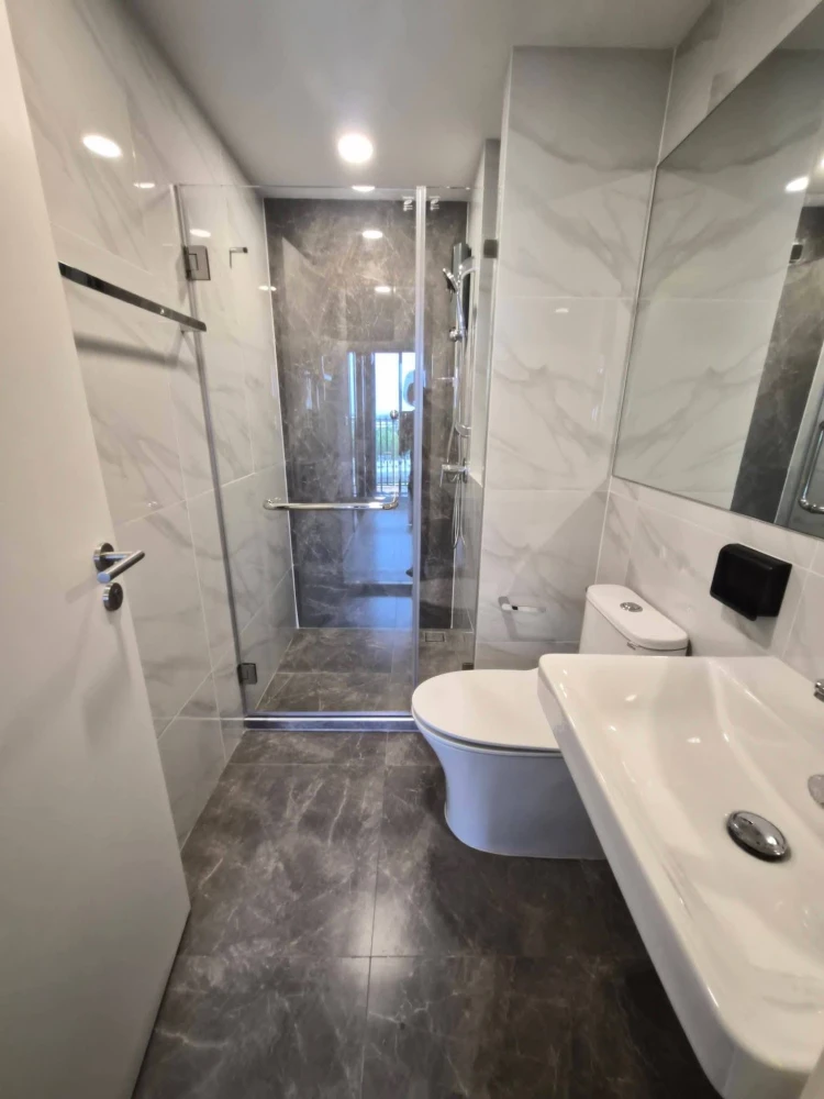For rent: So Origin Phaholyothin 69 Station, fully furnished with appliances and a Smart Built-in Closet. A must-see!
