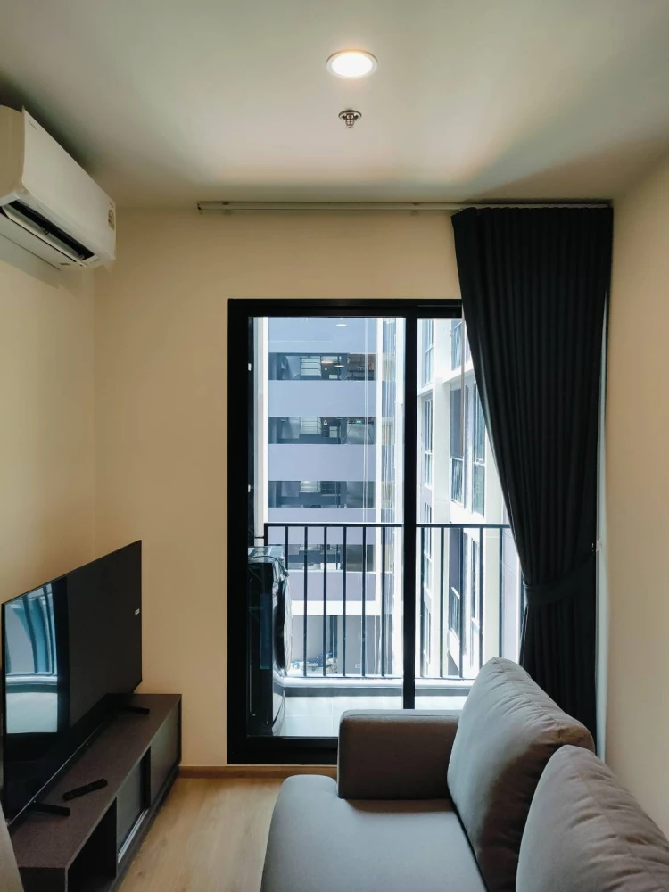 For rent Noble New District R9, 4th floor, position A15, high floor, corner room. Interested, hurry and reserve now. Don't miss out.