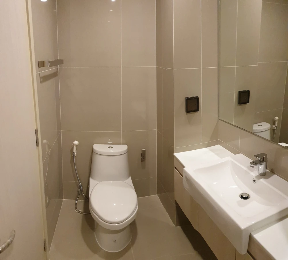 For rent: Noble Recole Sukhumvit 19, spacious room, airy and comfortable, simply decorated, fully equipped, book now.