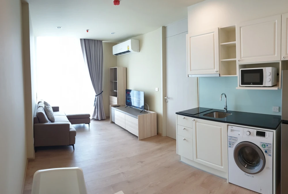 For rent: Noble Recole Sukhumvit 19, spacious room, airy and comfortable, simply decorated, fully equipped, book now.