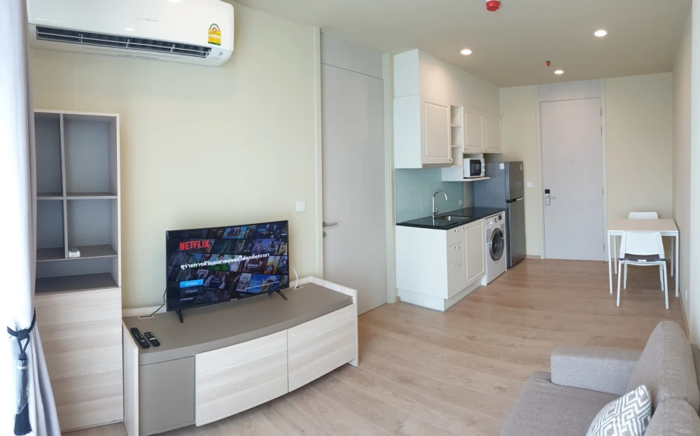 For rent: Noble Recole Sukhumvit 19, spacious room, airy and comfortable, simply decorated, fully equipped, book now.