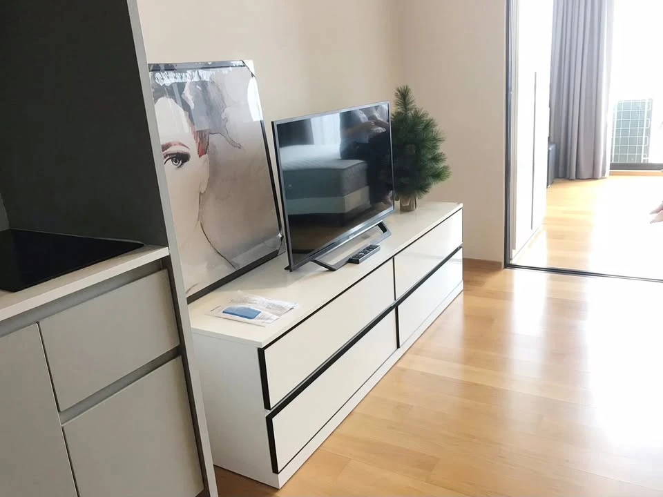 Noble Revo Silom for rent or sale, beautiful room, spacious, ready to move in, convenient transportation, complete amenities, reserve now!