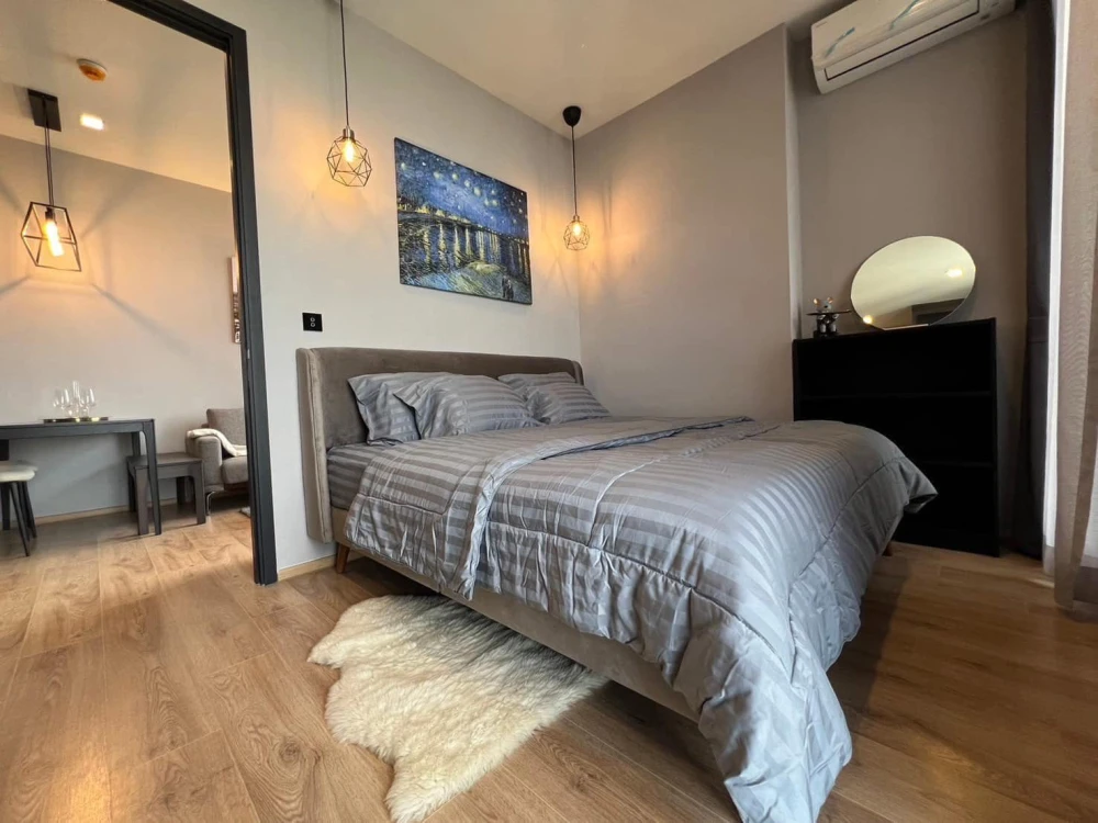 For rent: Noble Around Ari, 37th floor, corner room, high floor, good view, cool breeze, fully furnished, ready to move in, book now.