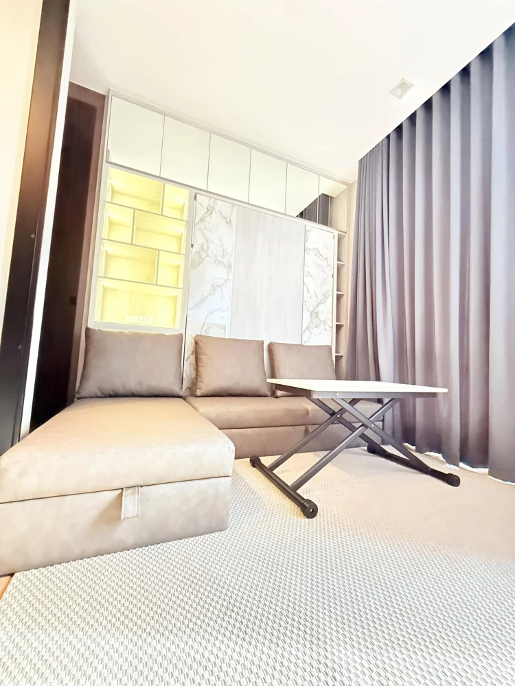 For rent: Noble Around Ari, high floor, built-in furniture, L-shaped sofa with foldable bed, making the most of the space.