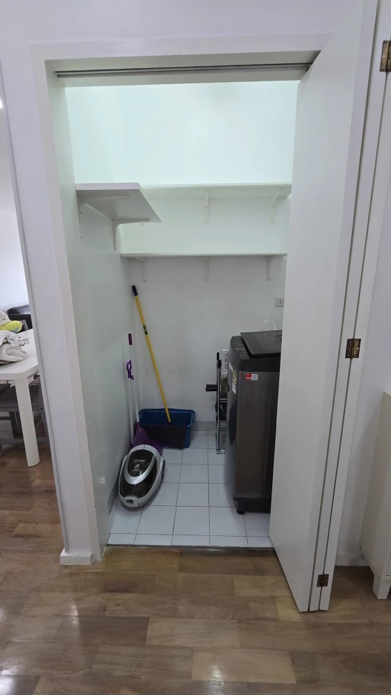 For rent: Noble Aura, large room, comfortable, lots of usable space, complete facilities, book now.