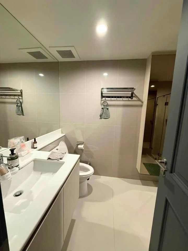 For Rent – Noble Above Wireless Ruamrudee