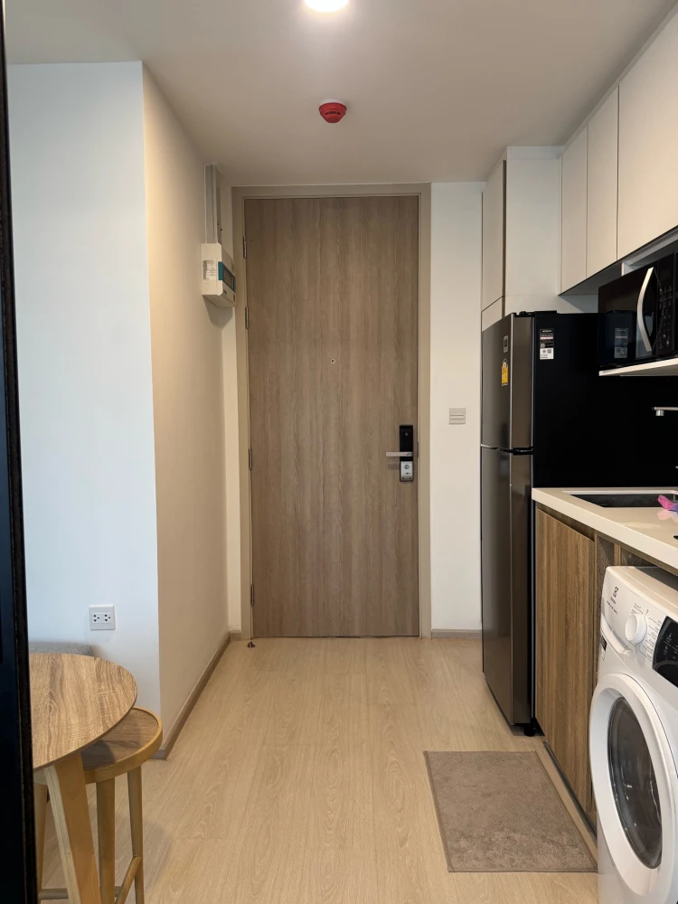 For rent: Noble Ambience Sukhumvit 42, fully furnished unit, very livable. Book now! (Quickly!)
