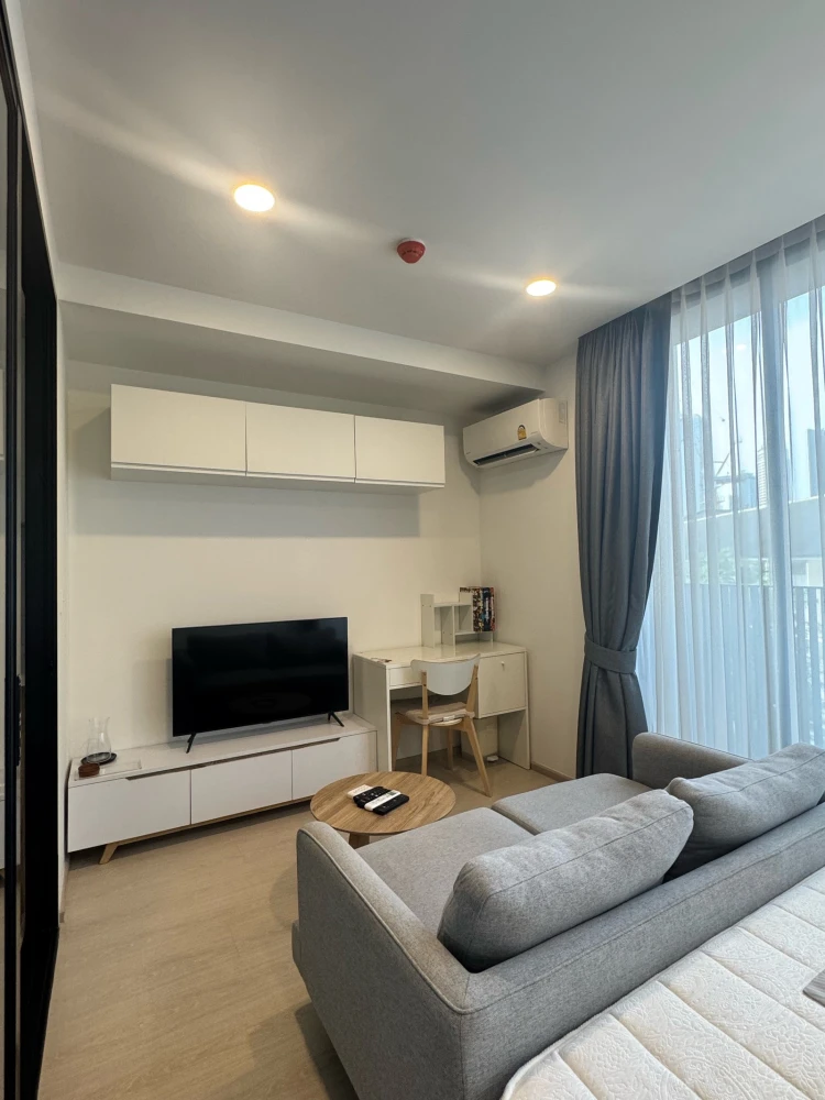For rent: Noble Ambience Sukhumvit 42, fully furnished unit, very livable. Book now! (Quickly!)