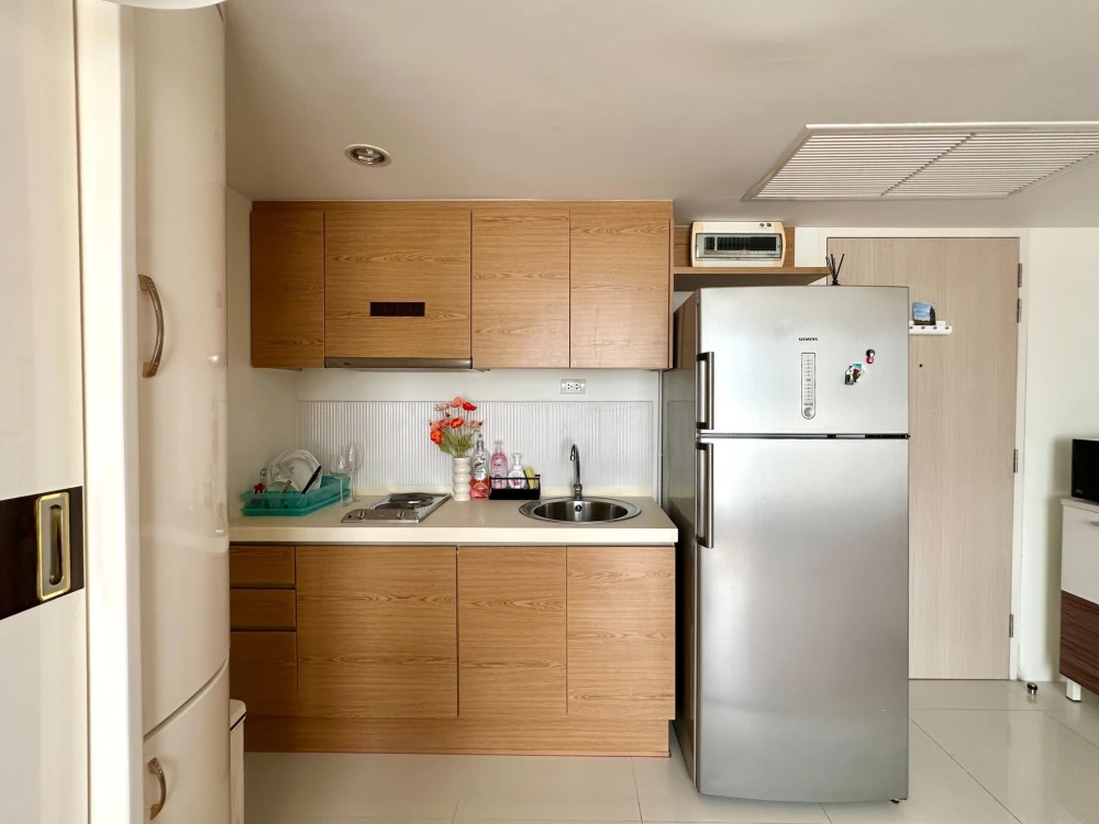For rent: Focus on Saladaeng, with beautiful wallpaper, excellent view, fully furnished, ready to move in