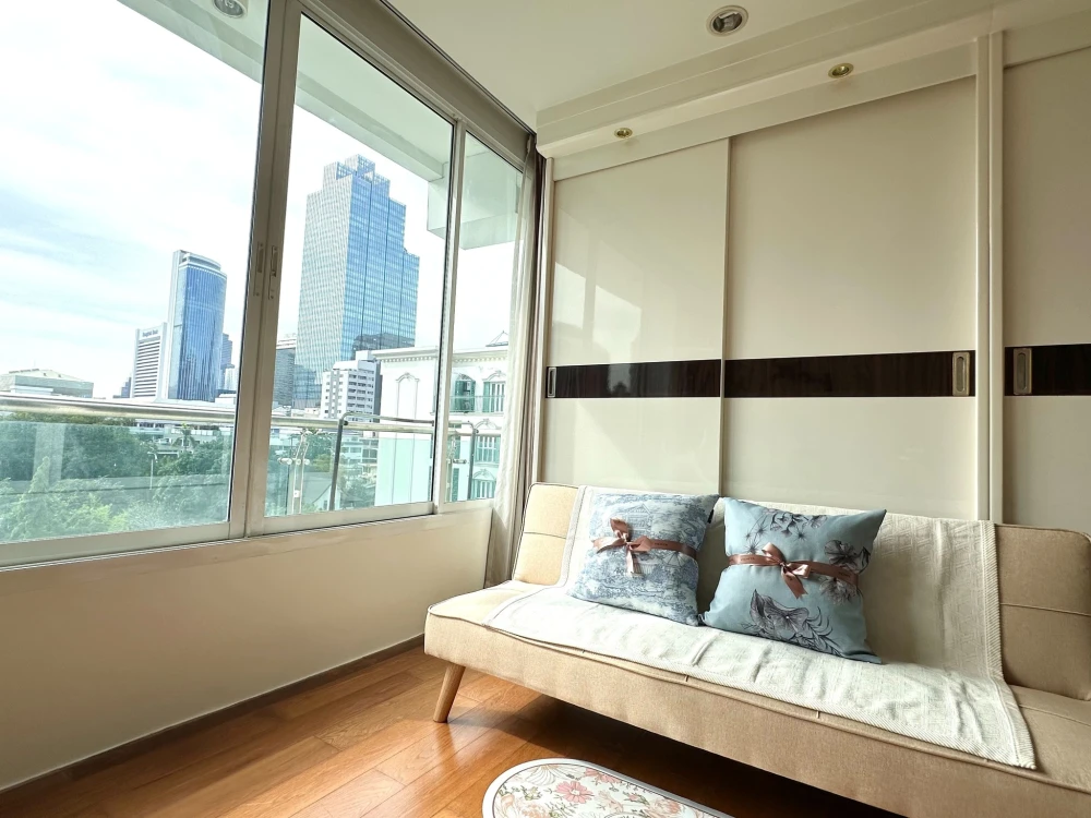 For rent: Focus on Saladaeng, with beautiful wallpaper, excellent view, fully furnished, ready to move in