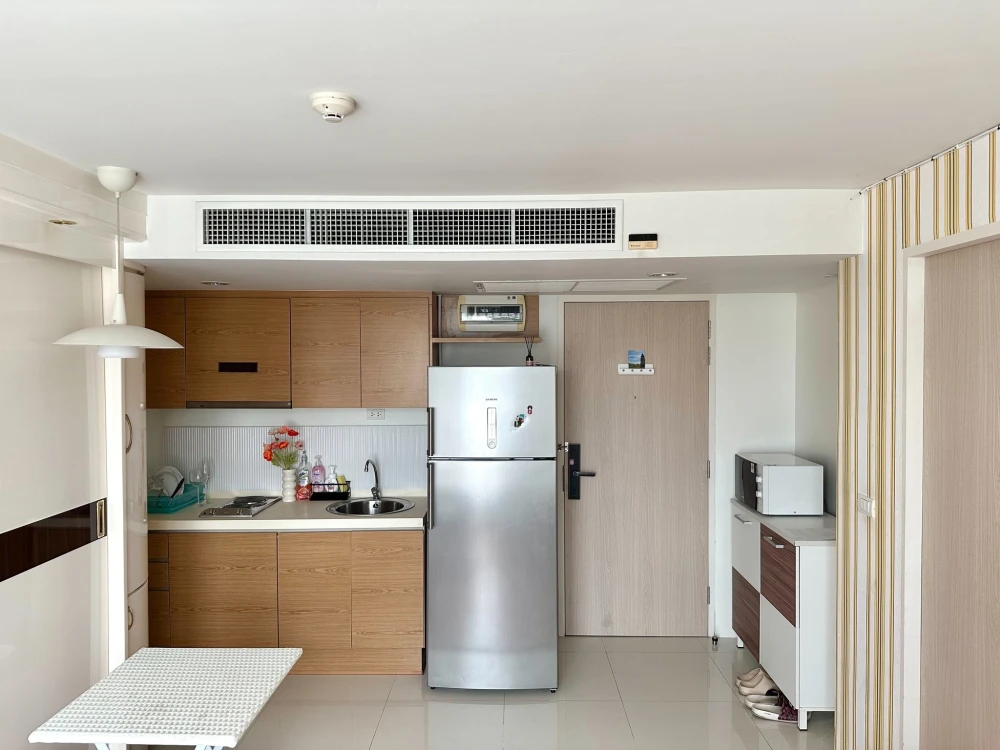 For rent: Focus on Saladaeng, with beautiful wallpaper, excellent view, fully furnished, ready to move in